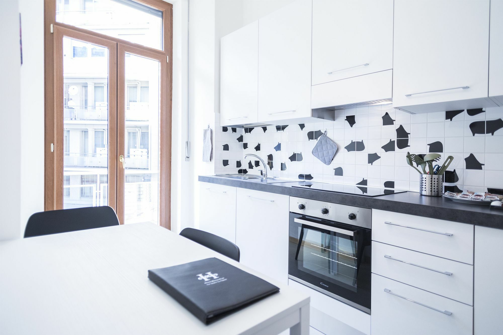 Hemeras Boutique Homes - Design Apartments Near Duomo Cathedral Milano Eksteriør billede